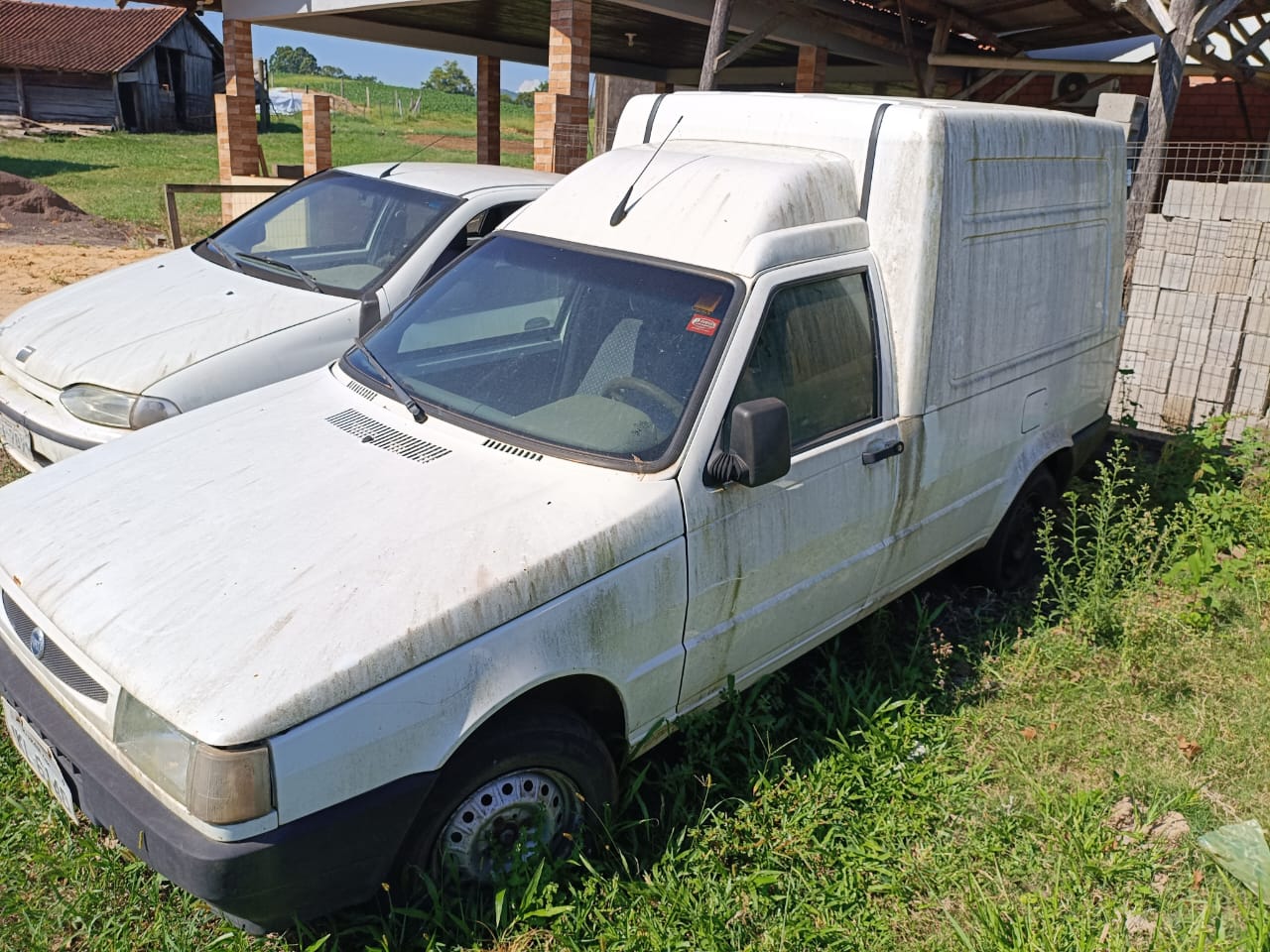 Lote 05 - Veículo FIAT/FIORINO IE, placa IKL6140, RENAVAM 774205024, Fab/Mod 2001/2002
