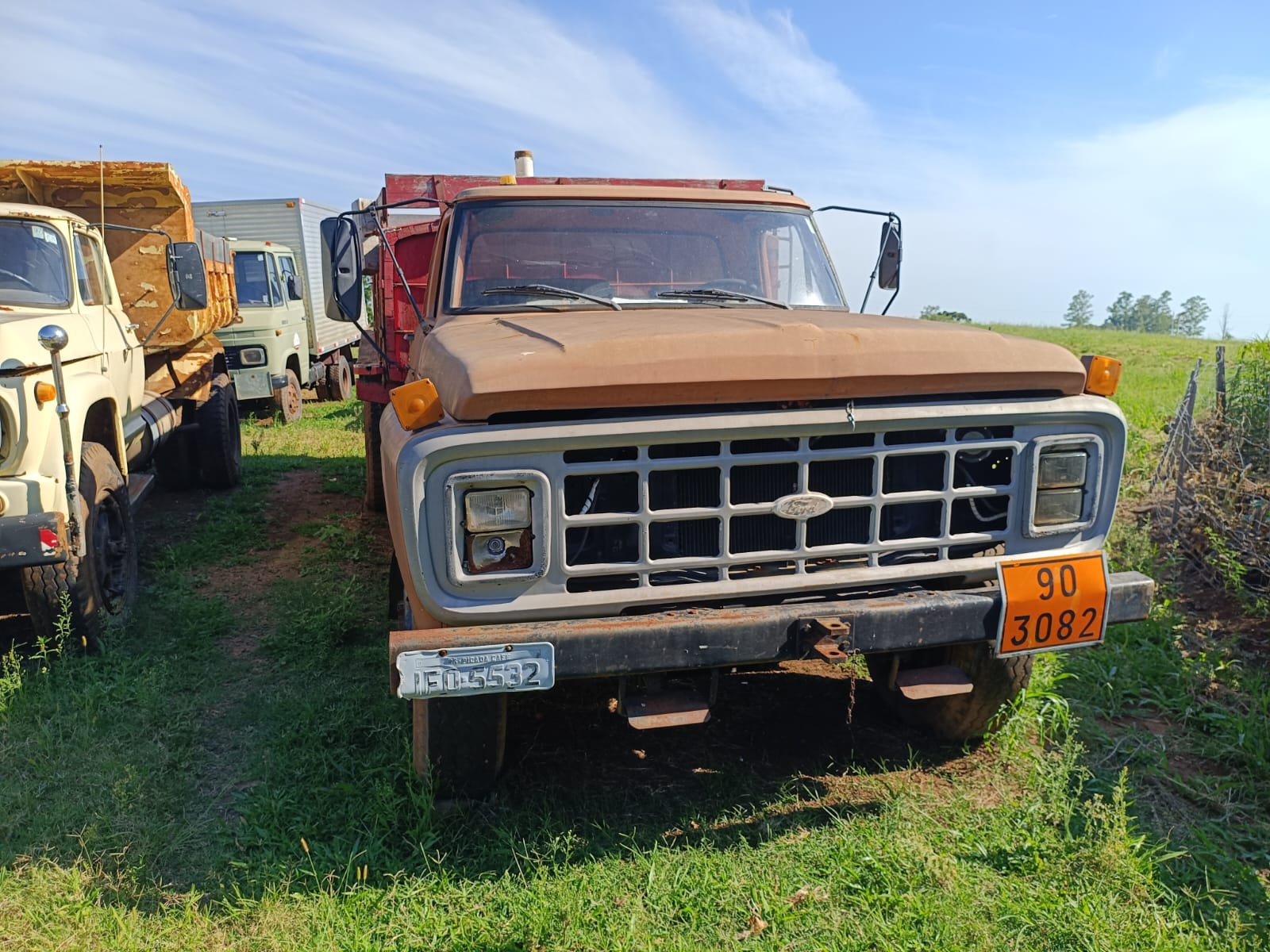 Lote 07 - Caminhão FORD/7000, placa IFO5532, RENAVAM 570310440, Fab/Mod 1979/1979