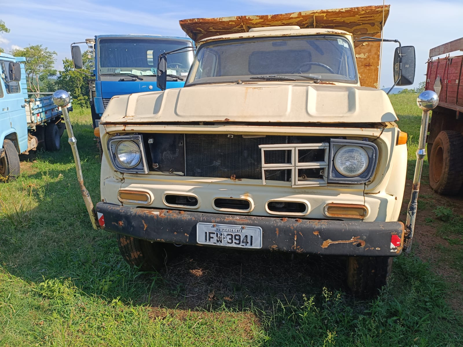 Lote 14 - Caminhão GM/CHEVROLET, placa IFW3941, RENAVAM 576906301, Fab/Mod 1981/1981