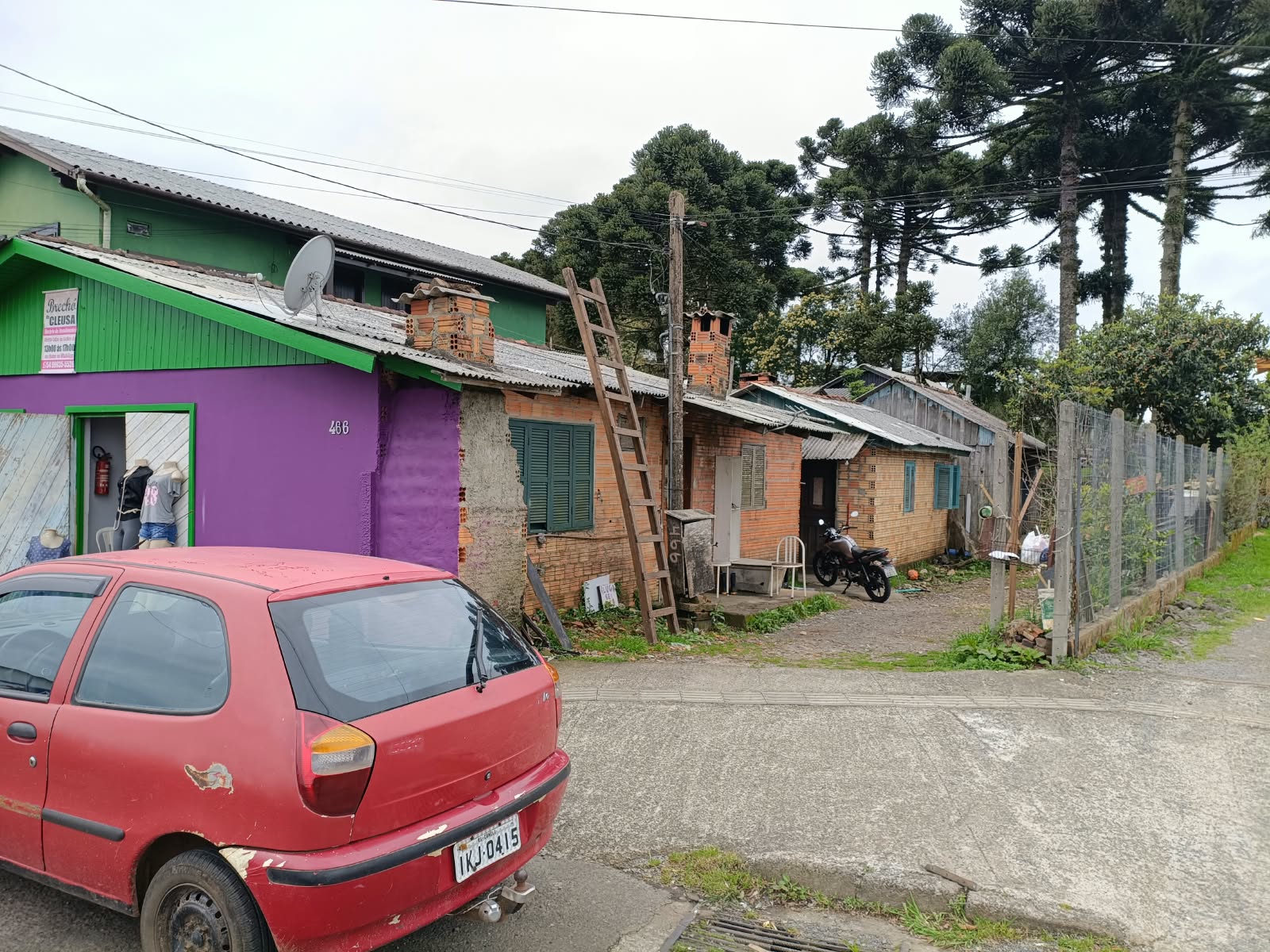 Casa no Canelinha (foto 3 de 9)